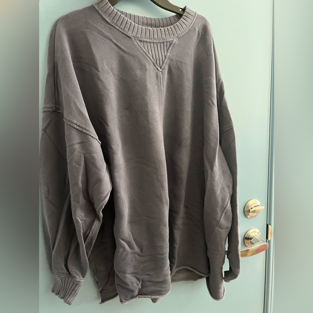Aerie oversized long sleeve. Size S. *wrinkled bc folded up*